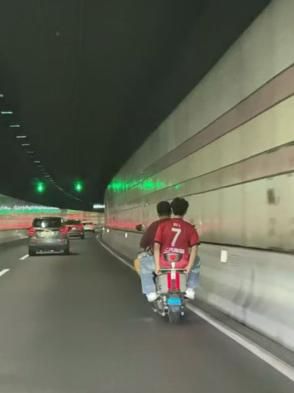 大郎，这位球迷也寻找一下