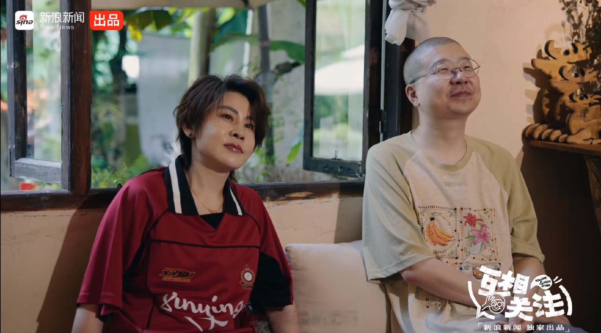 【4小时对谈让网友又哭又笑，这档视频播客为何全网刷屏？】谁能想到，一档...