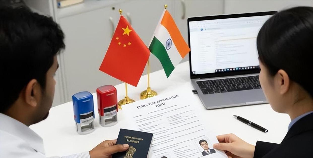 印度媒体炸锅！中国收紧印籍商务签，拒签率印企喊到95%

《经济时报》（ET）8月20日刊文称，中国已收紧对印度高管、工程师、技术专家的商务签证（M/F字类）发放，连有“高级合作伙伴关系”的印企也遇拒签，拒签率据一家大型合同电子制造商CEO称已升至95%，迫使多家印度公司将关键会议从深圳、上海迁往 ​