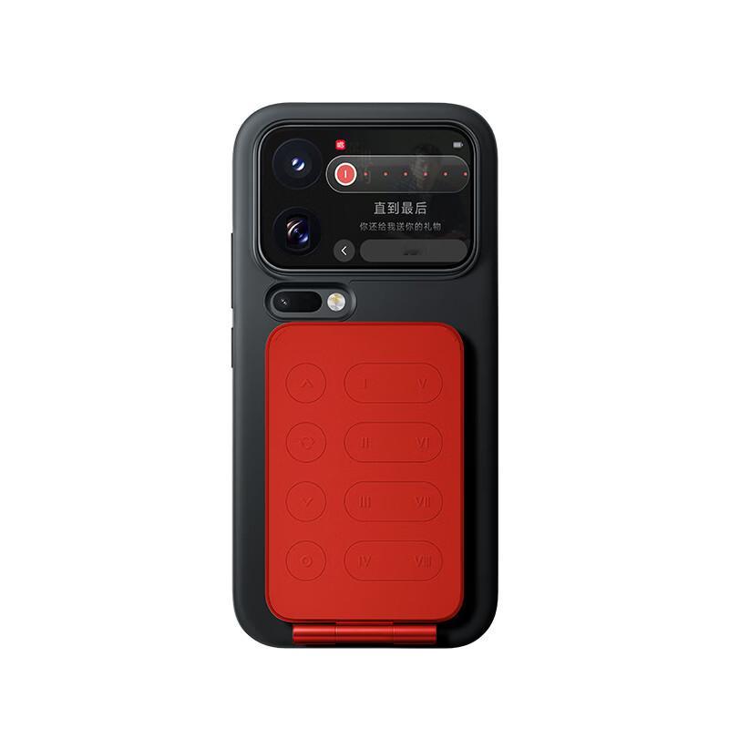 美版 iPhone 18 Pro Max 断网，国行是真没事，还是假没事？
先摆官方确认过的事实：苹果 10 月 2 日承认，
一部分用 AT&amp;T 网络的 iPhone 18 Pro Max 丢了蜂窝信号——电话打不了、流量用不了、短信收不到，
只剩 Wi‑Fi，状态栏还顶着个 SOS。
处置是推了