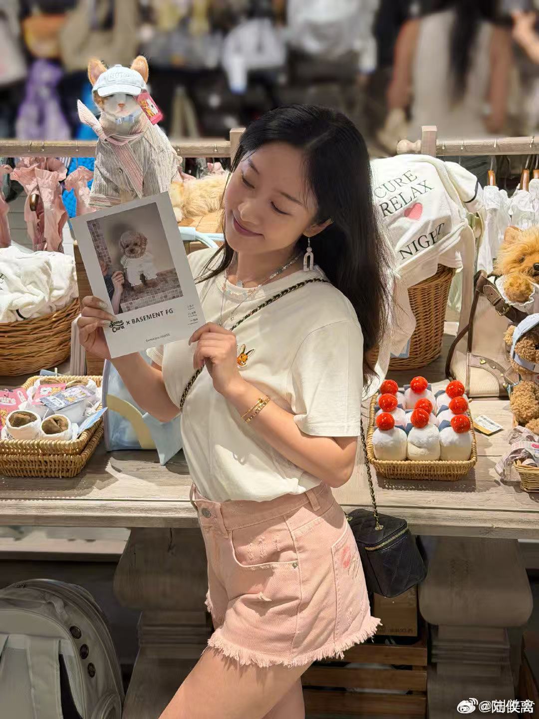 谁懂追剧人的快乐！本来只是演员普通的日常合拍，结果剧粉自动带入角色玩梗...