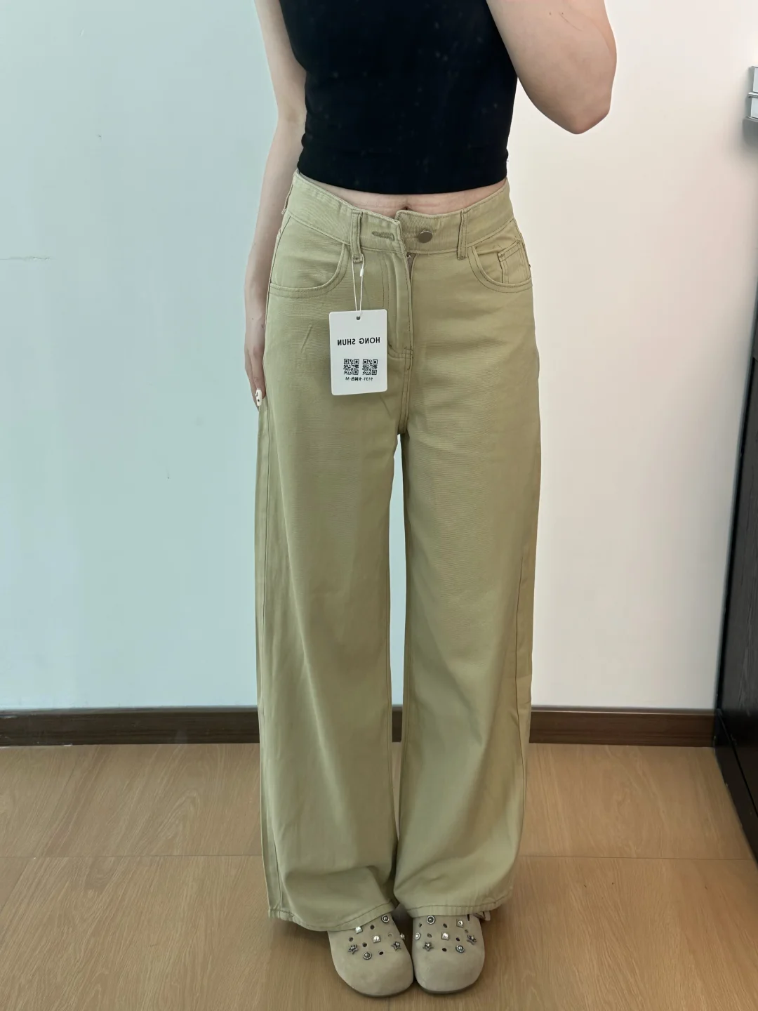 今天穿这裤子被同事夸啦😎