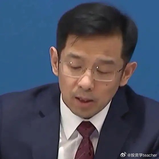《【🔥百度热搜】教育部：把不必要的检查、评比、填表真正减下来，让老师把心安放在课堂，把爱倾注给孩子》播放量：2.5万
点赞量：1713 ​