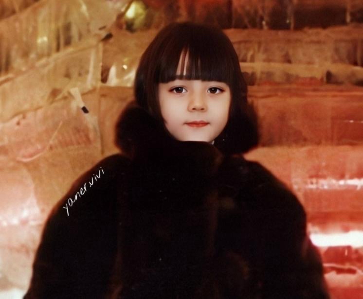 迪丽热巴可是娱乐圈浓颜系大美女，日常看到的她美若天仙，是“美神降临”。...