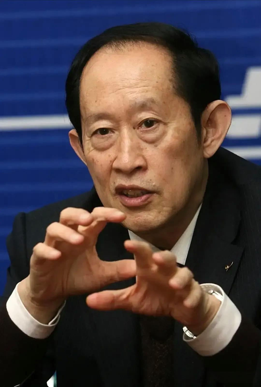 王立群教授抛出惊人言论：“喜欢权力的老板，从不重用能力强、老实肯干的人。强者是威