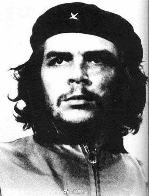 1967年10月9日，阿根廷马克思主义者、古巴革命家、游击队长埃内斯托·格瓦拉，在玻利维亚作战时被俘牺牲，年仅39岁。 ​