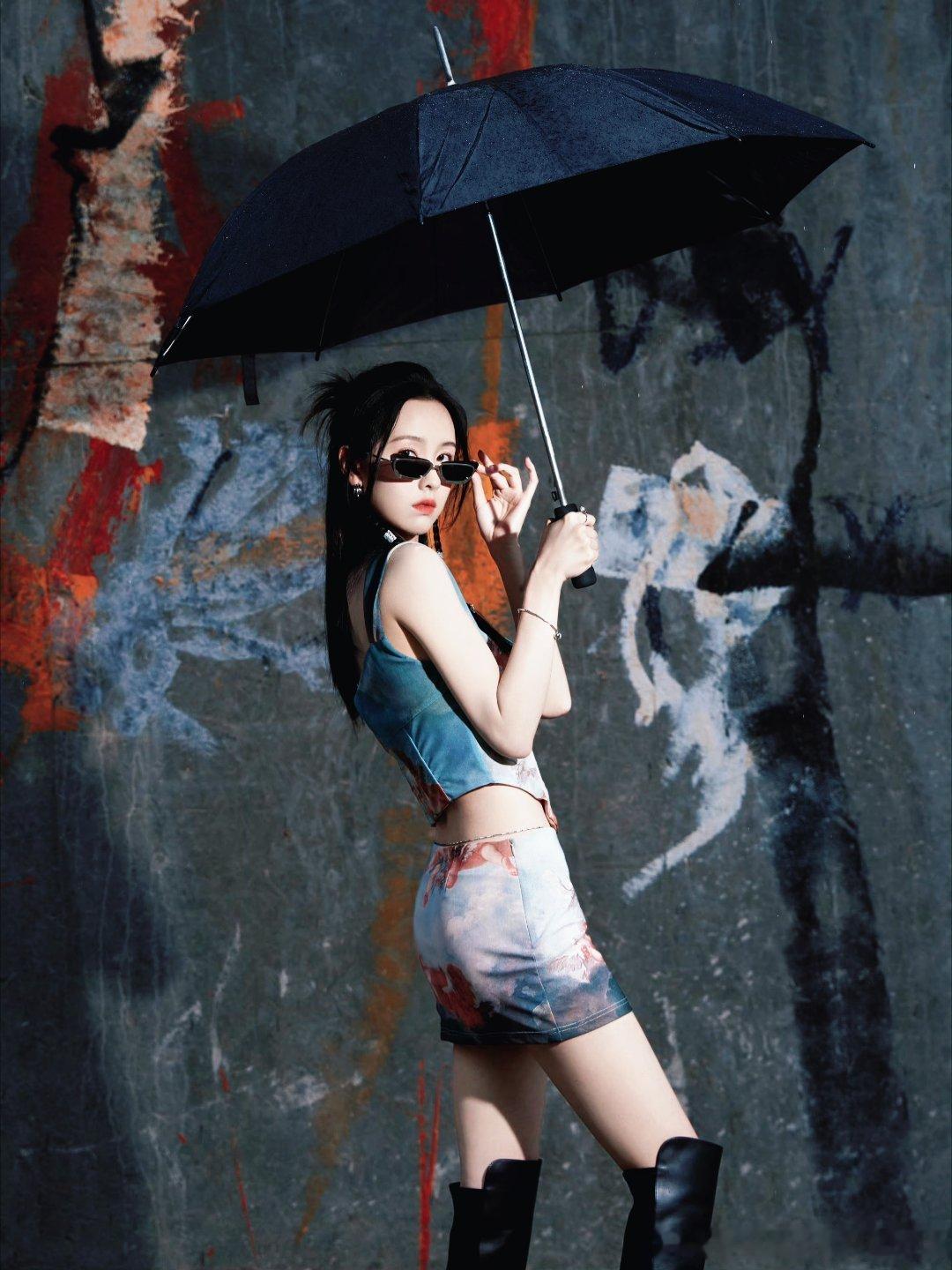 #陈都灵[超话]# 家姐就这样帅😵我#陈都灵# 此生心愿，求陈姐狠狠fa我[可怜] ​