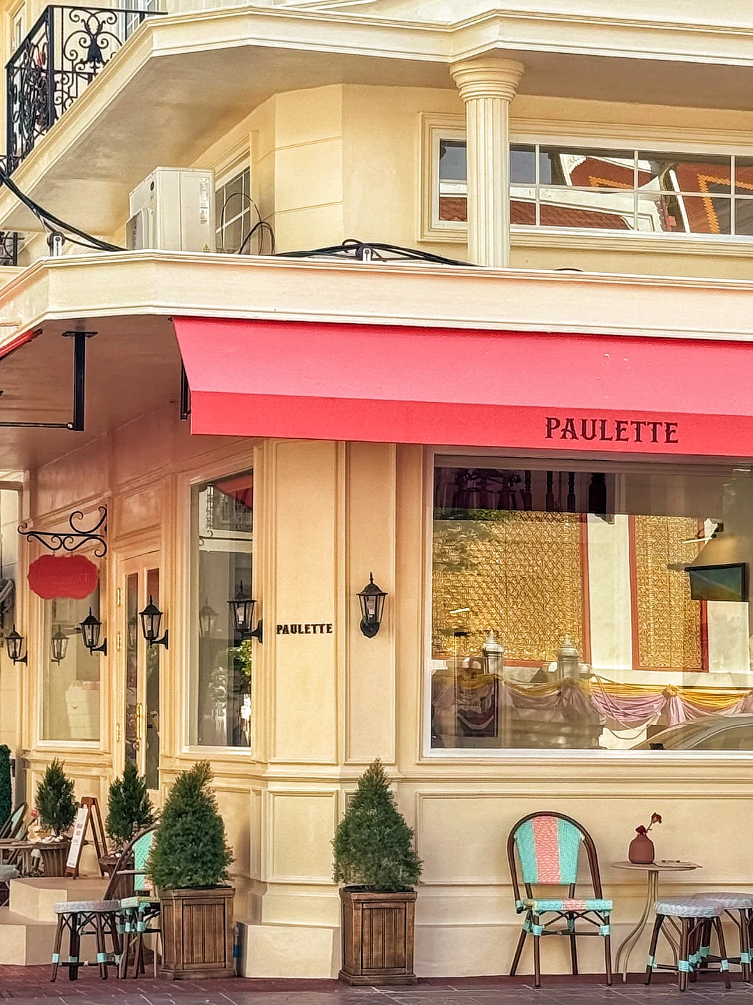 曼谷新开的这家法式咖啡店简直next level…