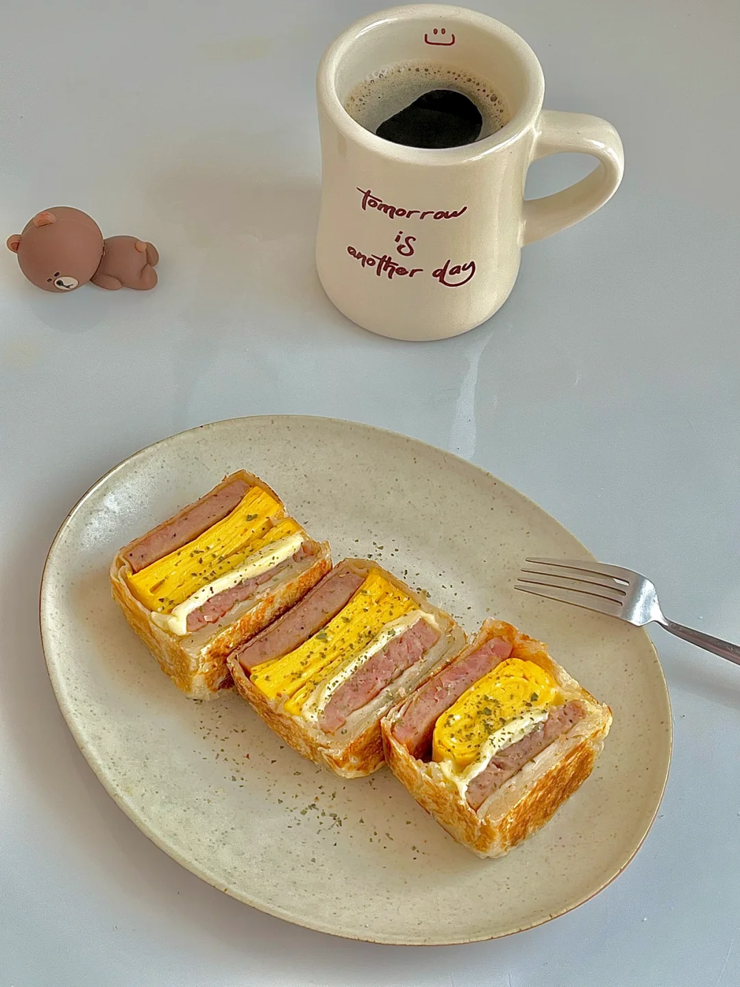 ☀️厚蛋烧芝士午餐肉三明治｜太满足了😋