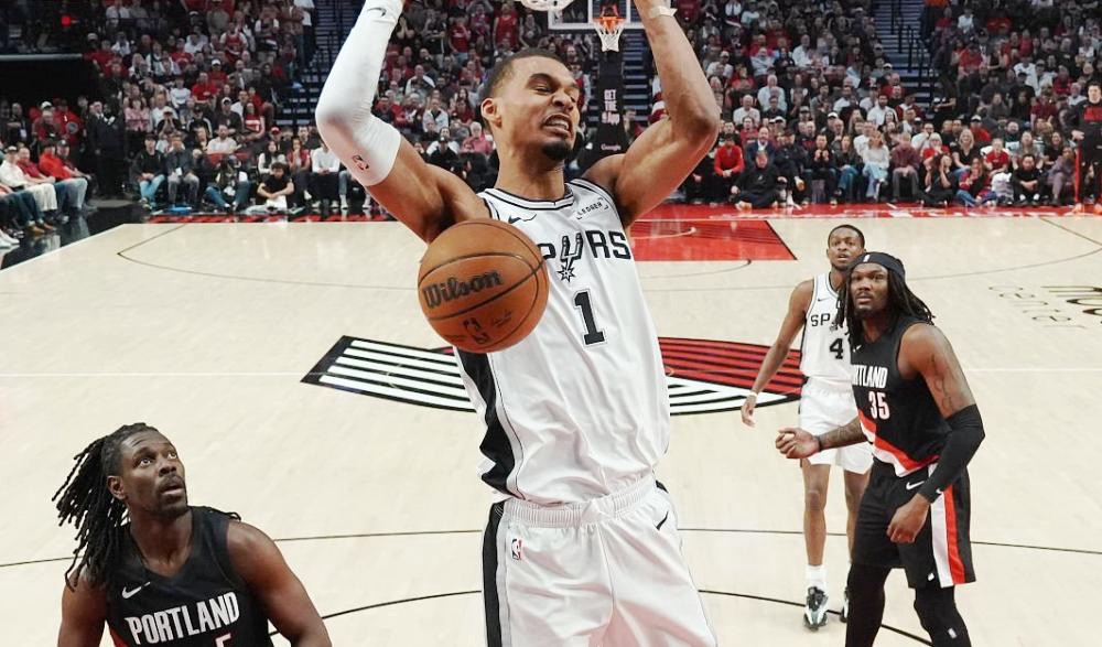 🏀 马刺19分大逆转，3-1夺赛点  全场比分：马刺114-93开拓...