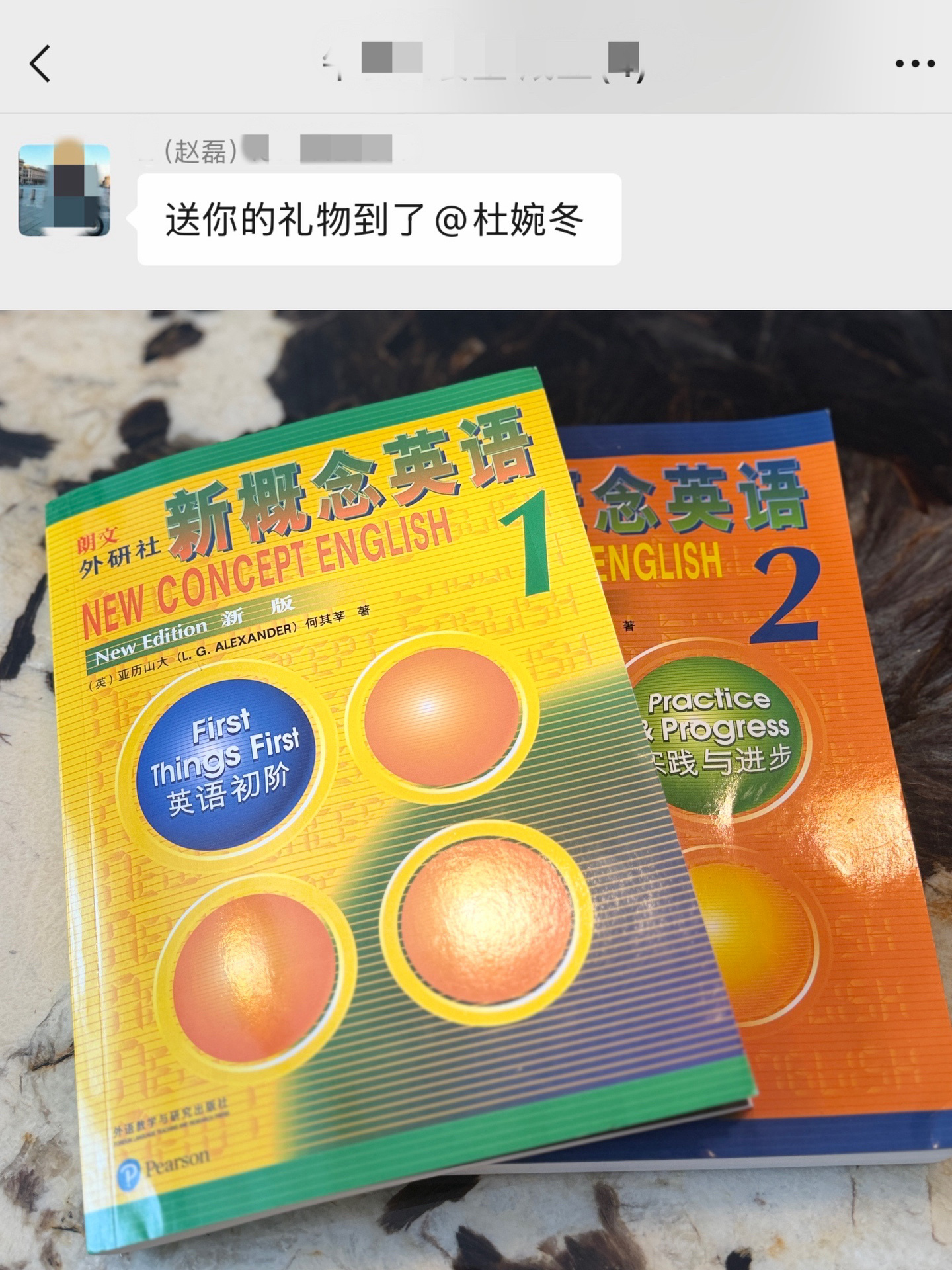 真服了，超模经常拿一些他走秀、活动的高奢品牌的礼物给我，我很期待了，结...