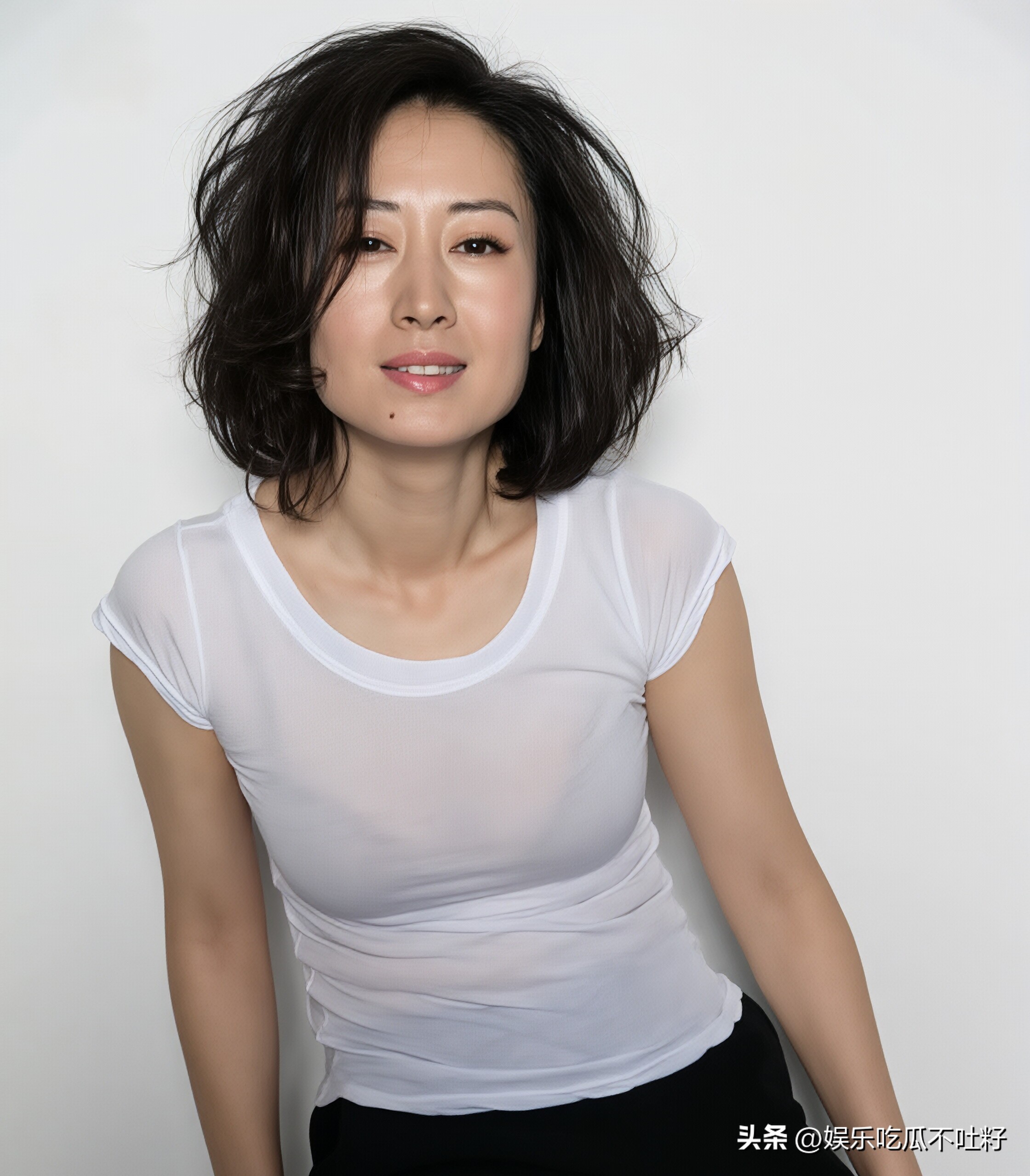 “中年少女” 四十岁成熟女人的魅力， 在一颦一笑间展示的淋漓尽致。 尤...