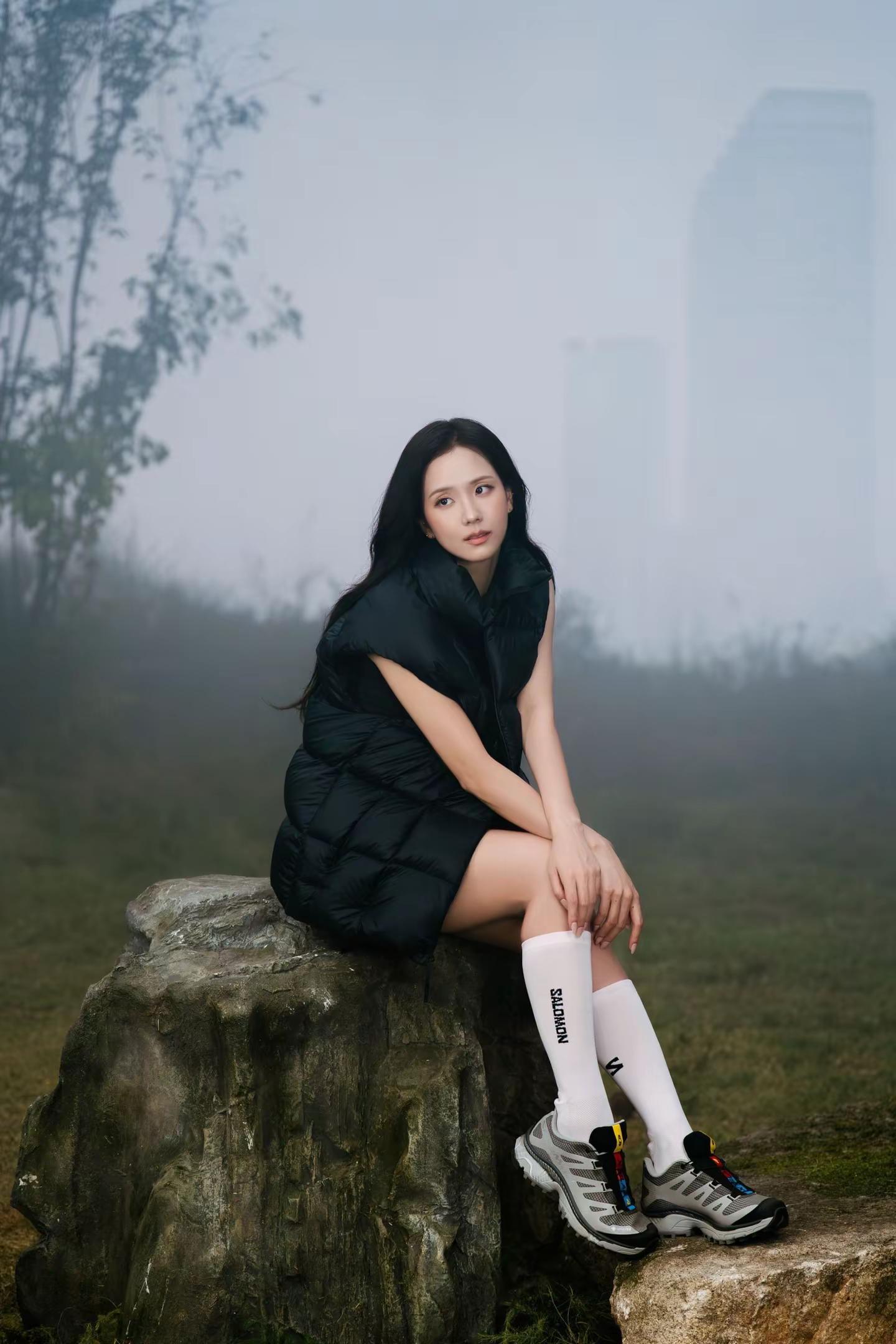 JISOO x SALOMON金智秀 jisoo