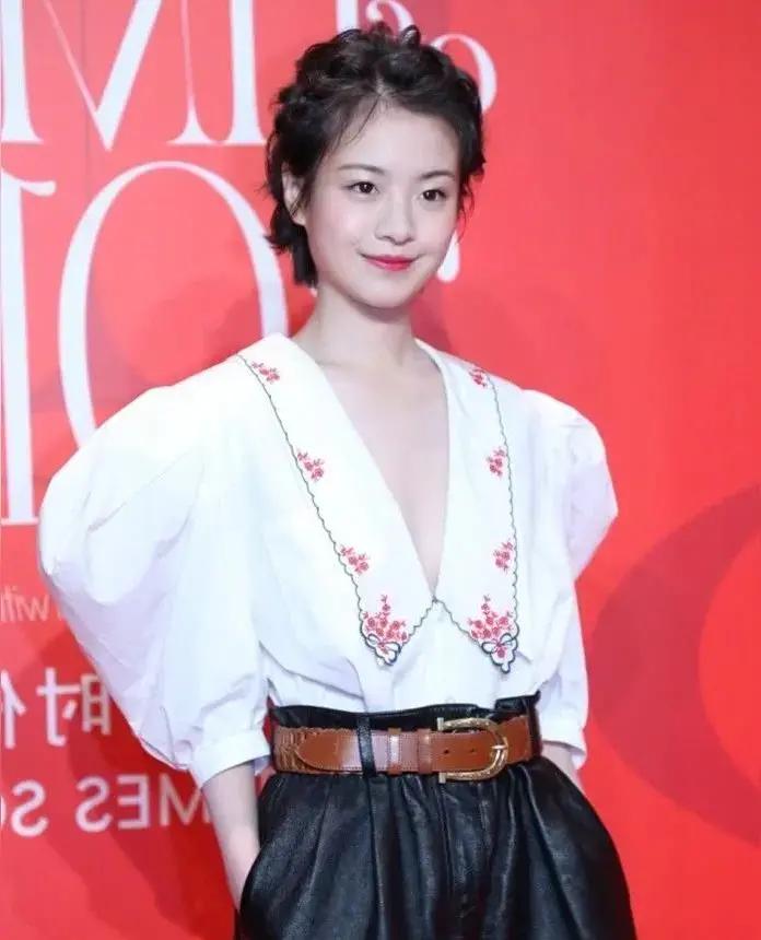 知性气质的00后女演员有哪些？以下几位值得关注，她们凭借优秀的作品和角...