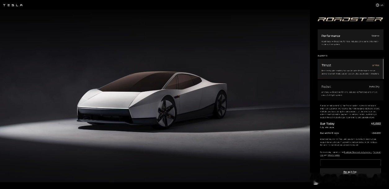 #特斯拉roadster#

普通人存疑的地方，正式“疯魔人”坚信的地方，正所谓：不疯魔，不成活，
所以，他们能走在前边，别管是怎么走的，
对于他们来说，有没有不重要，会不会更不重要，
他只想走在前边， ​
