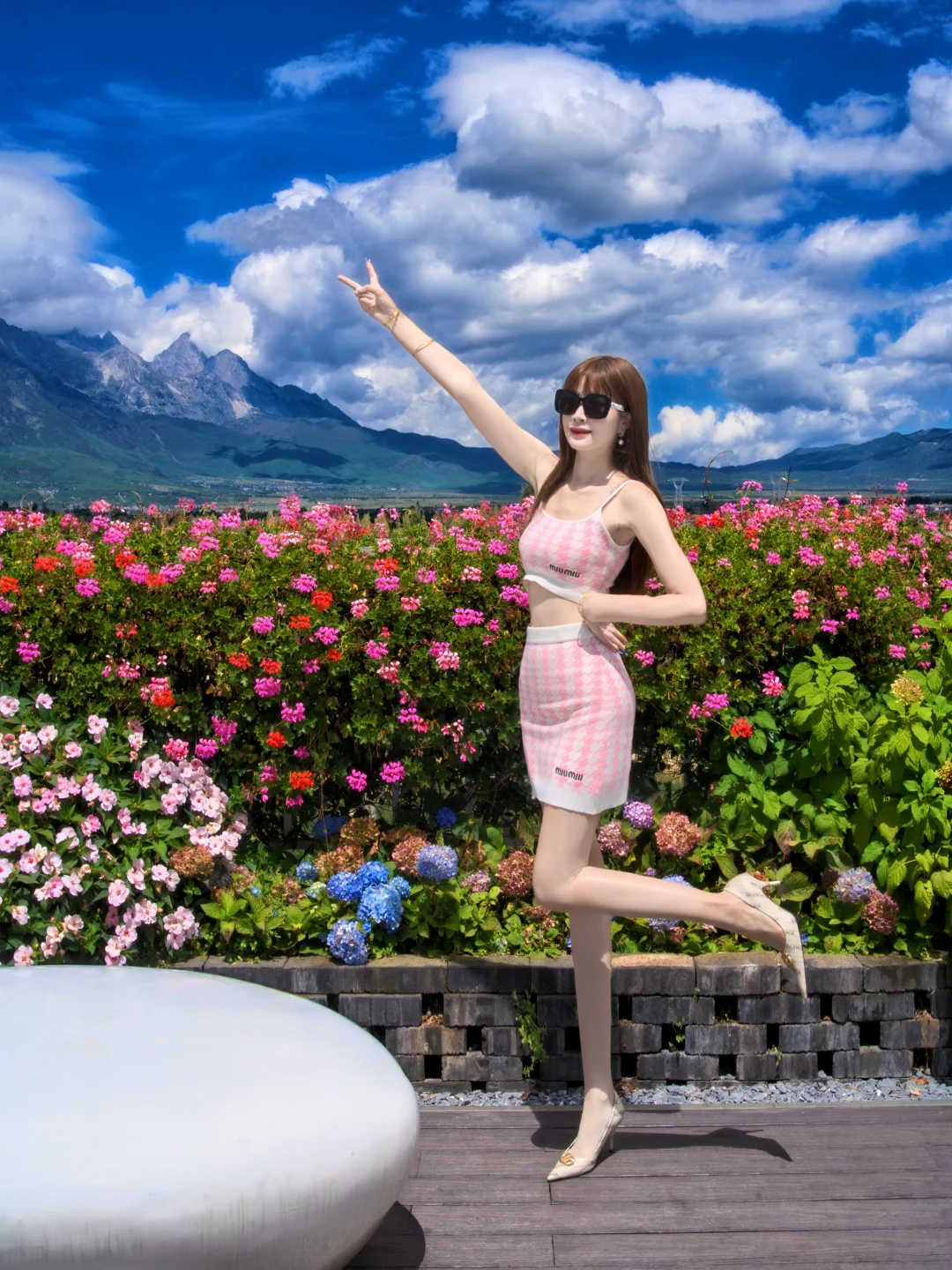 丽江躺着看日照金山太治愈