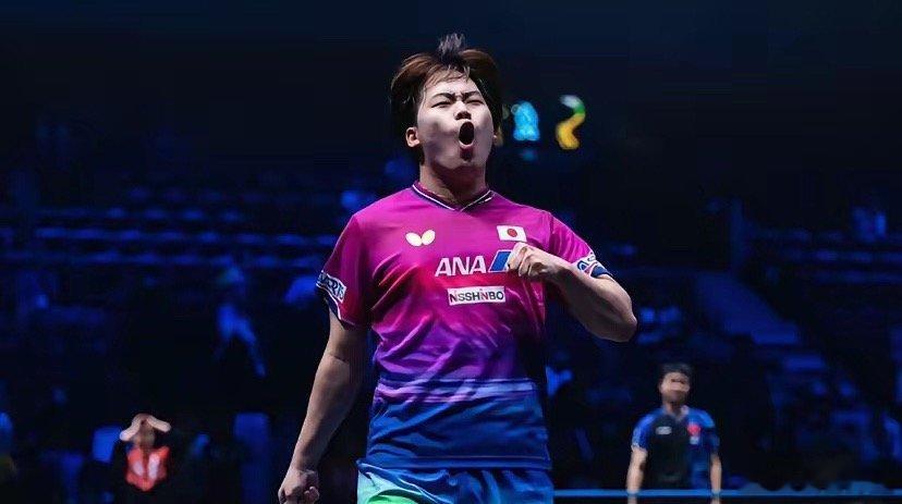WTT中国大满贯，男单四强全部落位，半决赛对阵如下
​1、松岛辉空——来自日本
2007年出生，日本乒乓球一哥
位于下半区，男单2号种子
去年中国大满贯男单八强
​2、林昀儒——来自中国台北
2001年出生，中国台北乒乓球一哥
位于上半区，男单5号种子
去年中国大满贯男单三十二强
​3、雨果——来自巴西
 ​