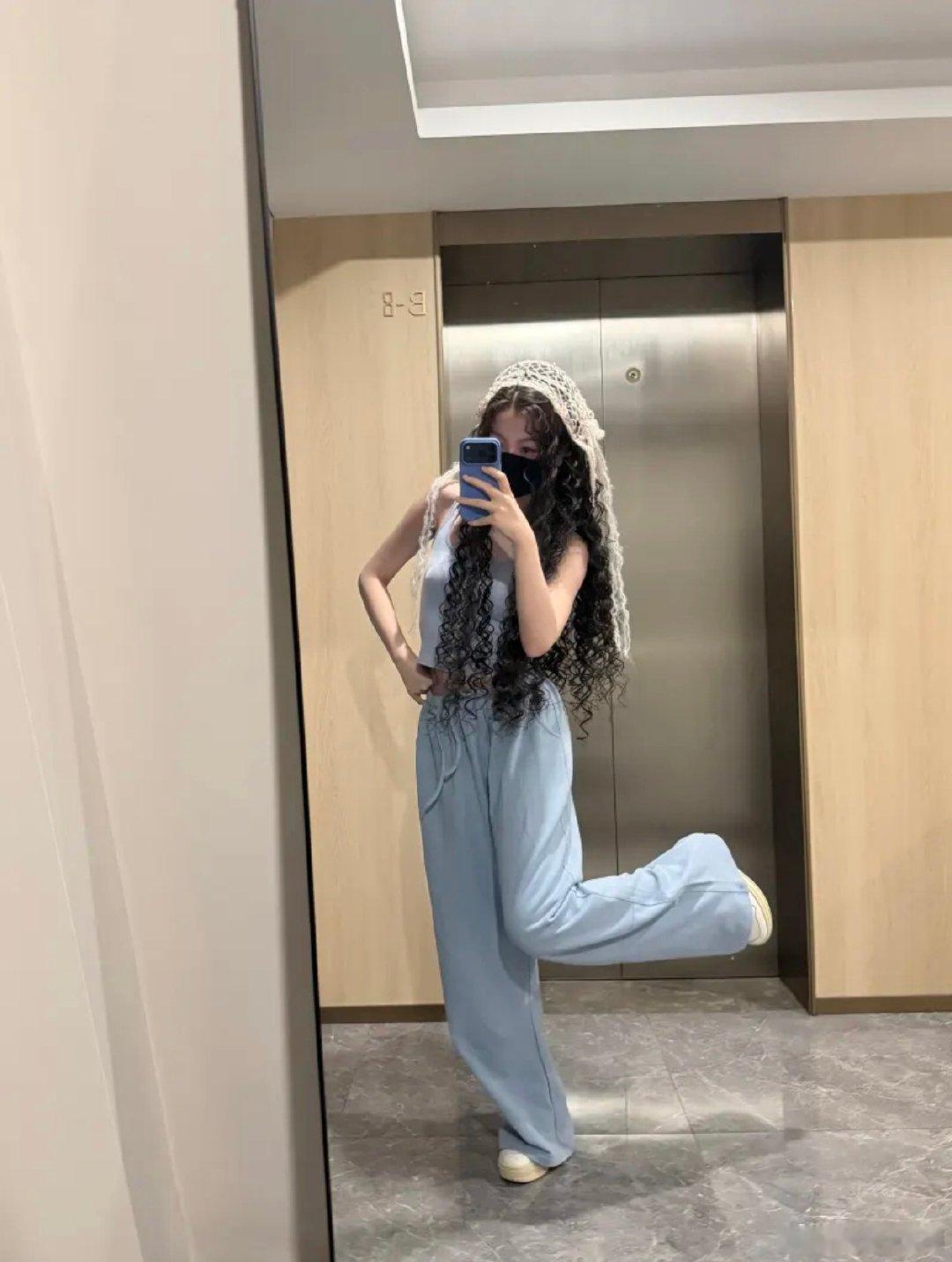 #虞书欣云初令##虞书欣# 

错过的是落日余晖 冉冉升起的太阳终会照亮满天繁星

​