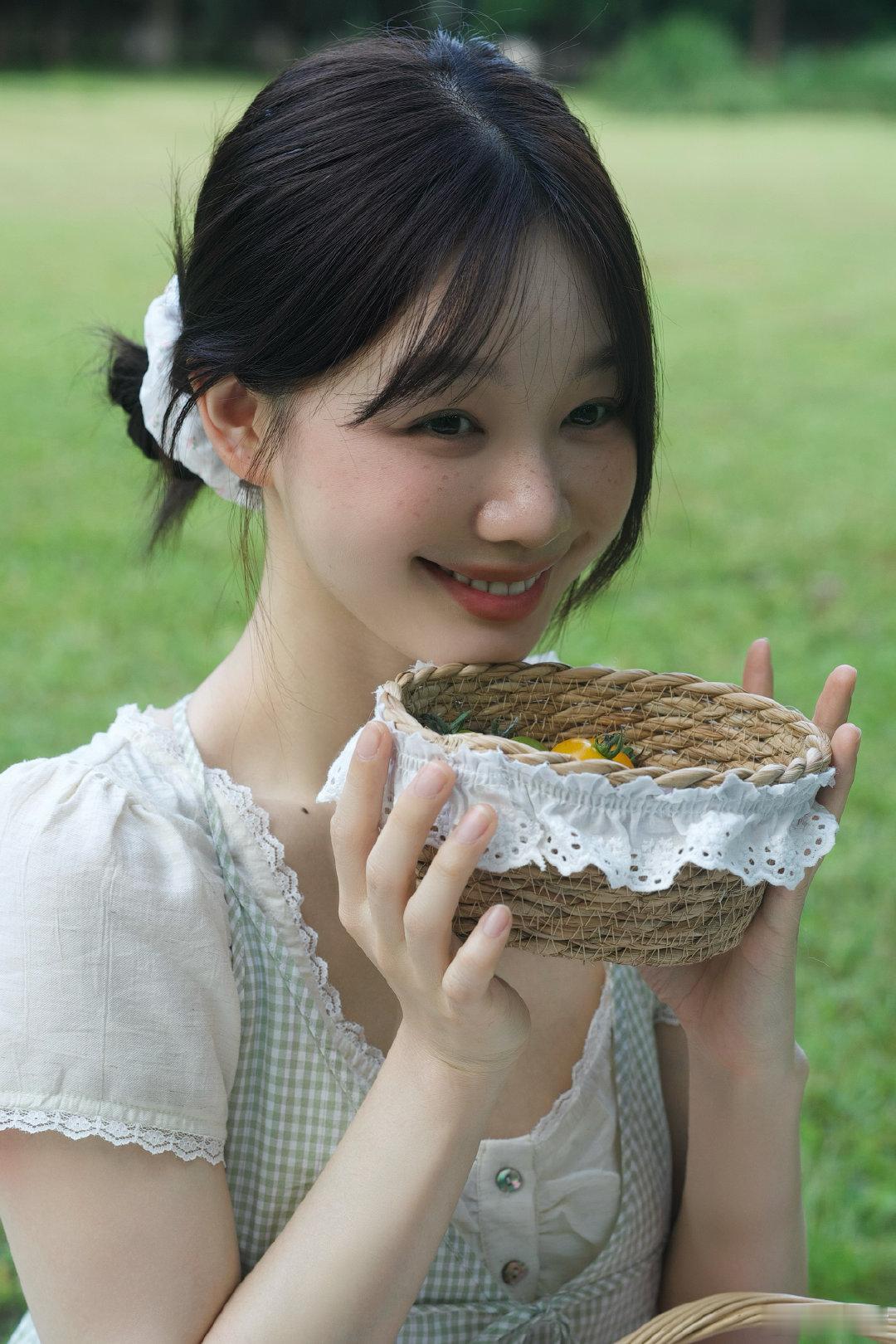 我们一起 过一个 有着蝉鸣 微风 树影的夏日午后🍃 𖧷₊˚˖𑁍 ...