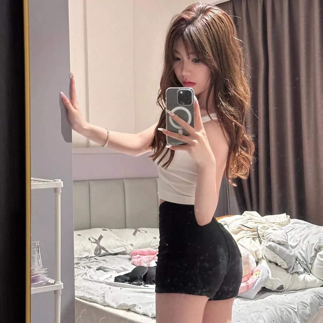 元气少女日常穿搭，轻松拍出时尚大片