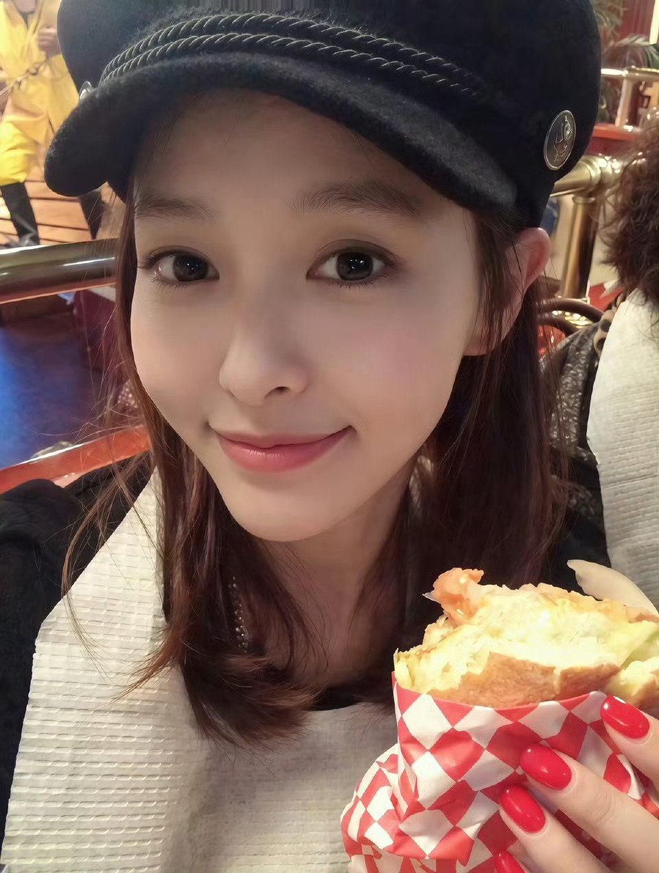 #唐嫣[超话]#  我形容你是这个世界上无与伦比的美丽 ​