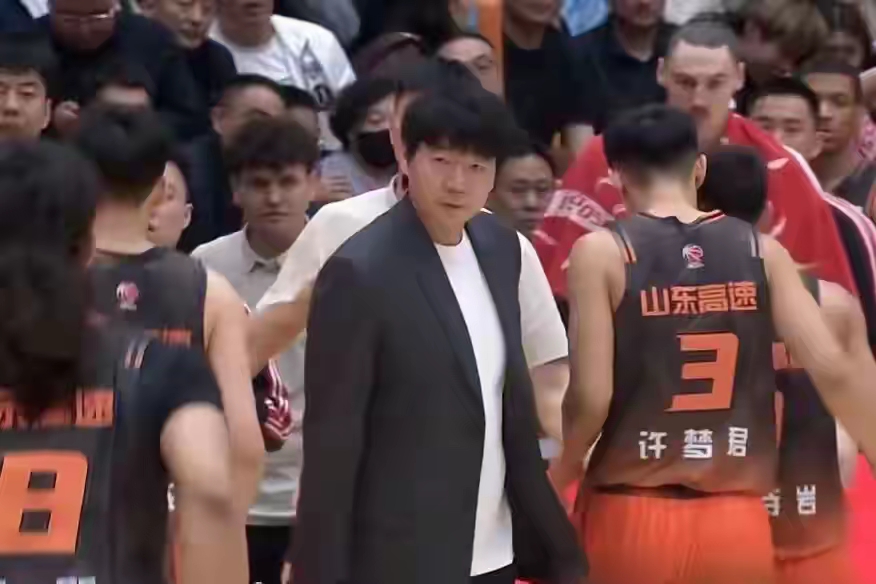 CBA季后赛今晚7点半打响，第一场比赛山东高速主场对辽宁本钢，谁胜谁负...