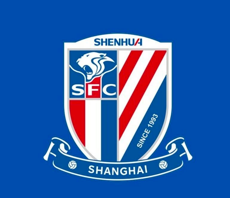 申花这波“大度放人”，现在回头看，活脱脱是给自己挖了个填不上的坑！
事情本身不复杂。亚运会跟亚冠二级联赛的赛程撞了个满怀，申花在赛季初点头放走了吴曦、朱辰杰和杨皓宇。吴曦37岁了，本赛季中超23场全部首发，是申花中场的总指挥官，攻防转换的枢纽；朱辰杰则是后防线的绝对核心。两人一走，等于整条中轴线直接
