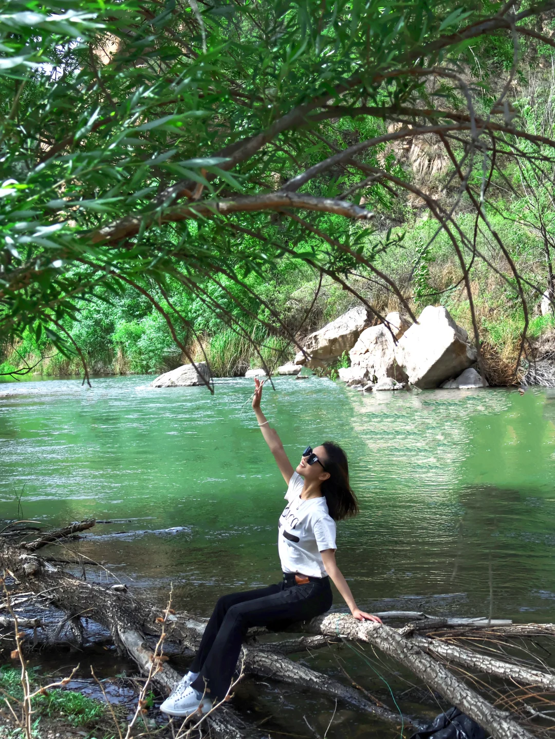 北京小荔波‼️这里的水碧绿‼️车可以开到水边