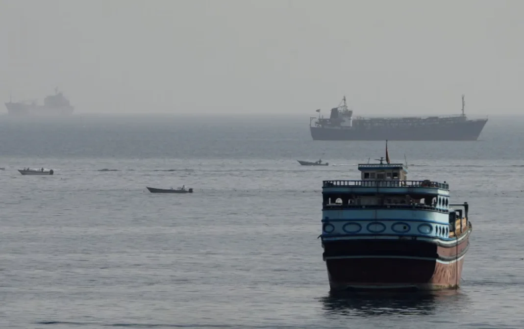 霍尔木兹海峡可能重新开放，油价大跌