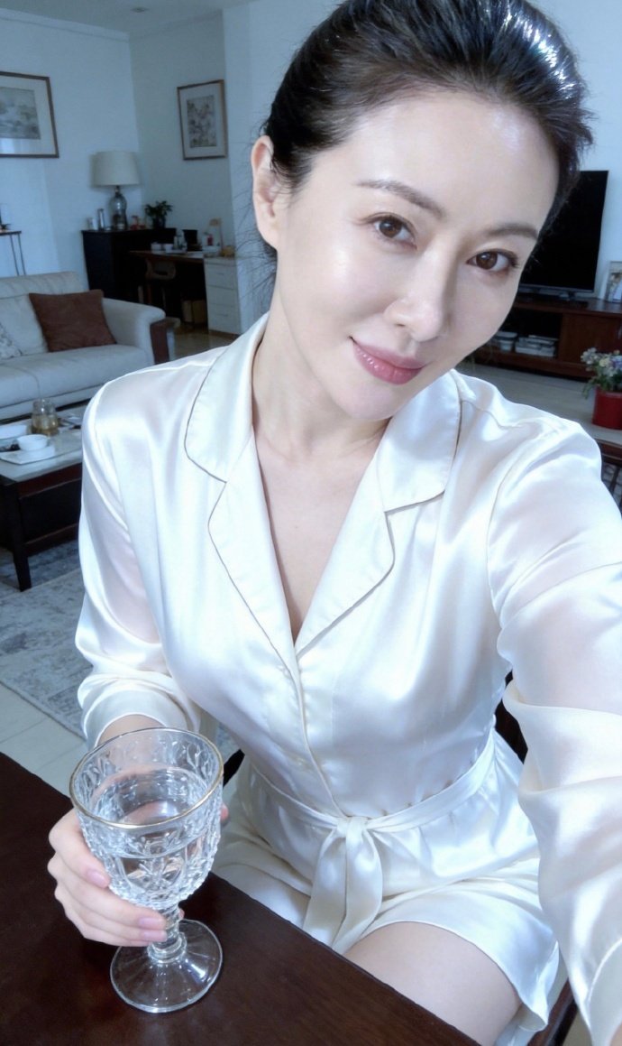 哈哈，75后还会有属于自己的舞台吗？[鲜花] ​​​