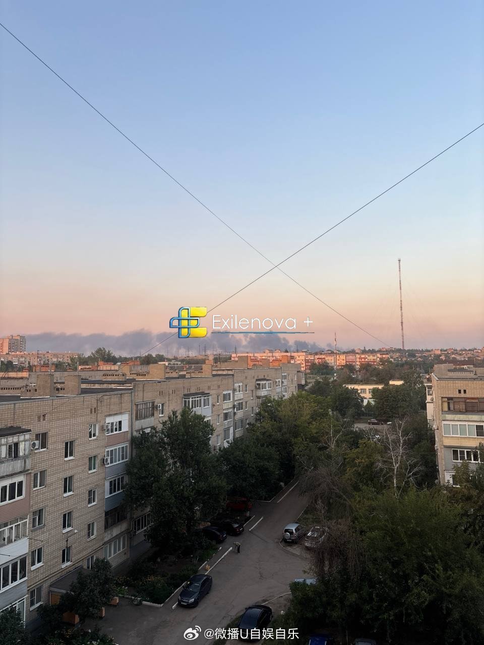 据报道，乌克兰军队无人机袭击了俄罗斯罗斯托夫地区的卡缅斯克-沙赫金斯基地区，随后当地电力供应出现问题。
#俄野莓物流中心遭袭# ​