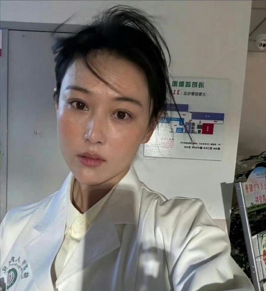 难以置信，这居然是张馨予素颜照！ ​​​