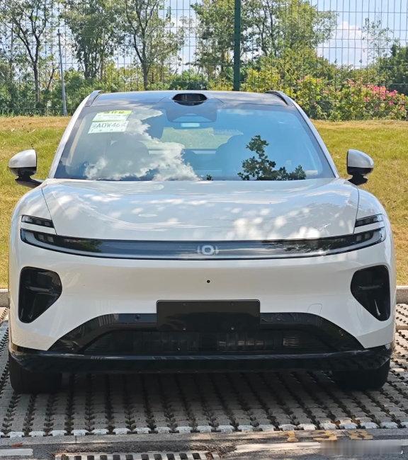 启源Q06白色一眼心动，很可爱的前脸#长安汽车 ​