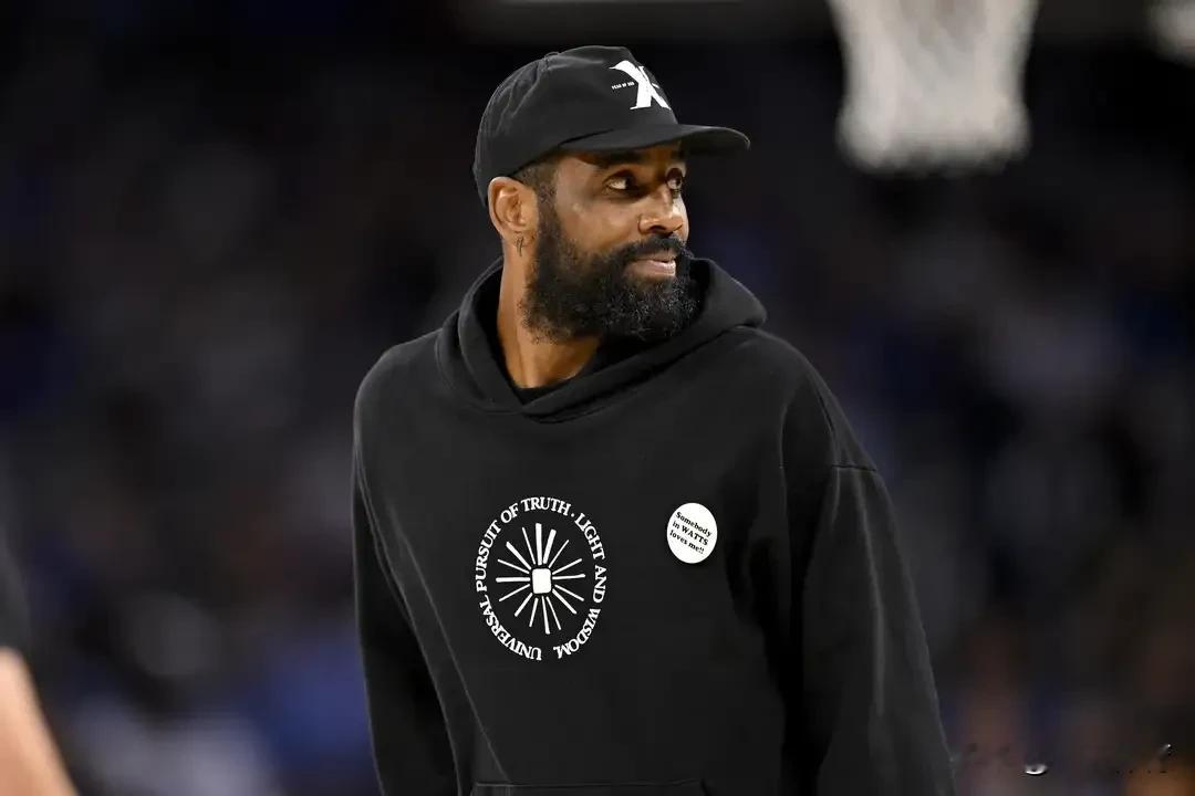 记者：欧文不想等待弗拉格，有意联手字母哥冲冠
据NBA记者EthanSkolnick透露，欧文不想等待弗拉格成长，有意去迈阿密联手字母哥冲冠。
这位记者表示，欧文有兴趣去迈阿密打球，而且斯波教练也非常欣赏欧文。
这位记者透露，弗拉格虽然天赋异禀，进步很快，但是独行侠还不具备冲冠的实力，欧文已经34岁