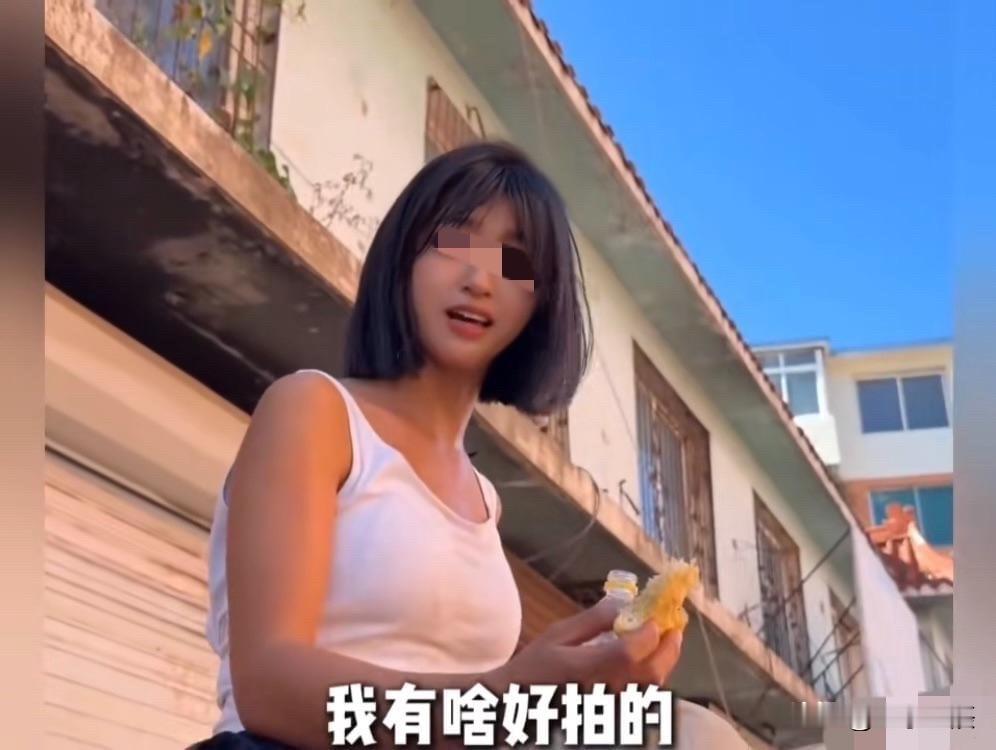 辽宁00后女孩埋头干搬货重活，被问为啥这么拼，她说自己是留守儿童，从小由爷爷奶奶拉扯大，儿时许诺带爷爷去北京。爷爷曾笑说怕等不到那天，她拼命攒钱，可等到终于攒够路费时，爷爷已经不在了。她带上爷爷遗物独自赴北京，替爷爷看首都。一句“子欲养而亲不待”，看哭无数网友。