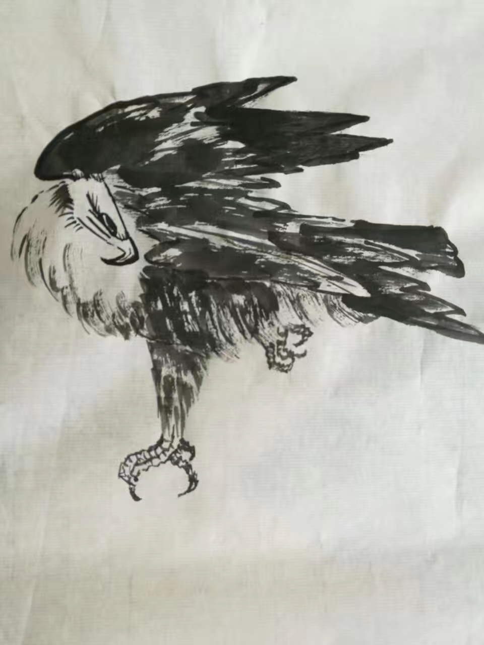 医患相互的信任
有一次感冒了，去医院看病，在走廊等取报告时，看见护士站旁边围了半圈人，一个穿夹克的中年男人，不依不饶指着护士的鼻子高声叫骂，那狂怒的声音，震得整层楼都能听见：“你们这医院就是坑钱，做了一堆检查还查不出毛病！”领口的工牌绳子都扯歪了，饱含眼泪的护士，低着头擦洒在台面上的碘酒，却一句话也