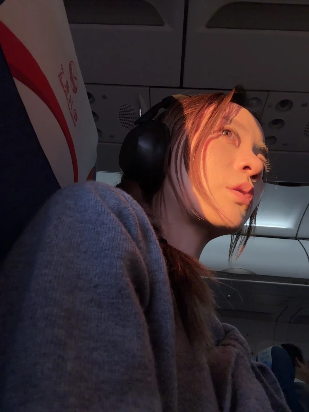 飞机上打发时间