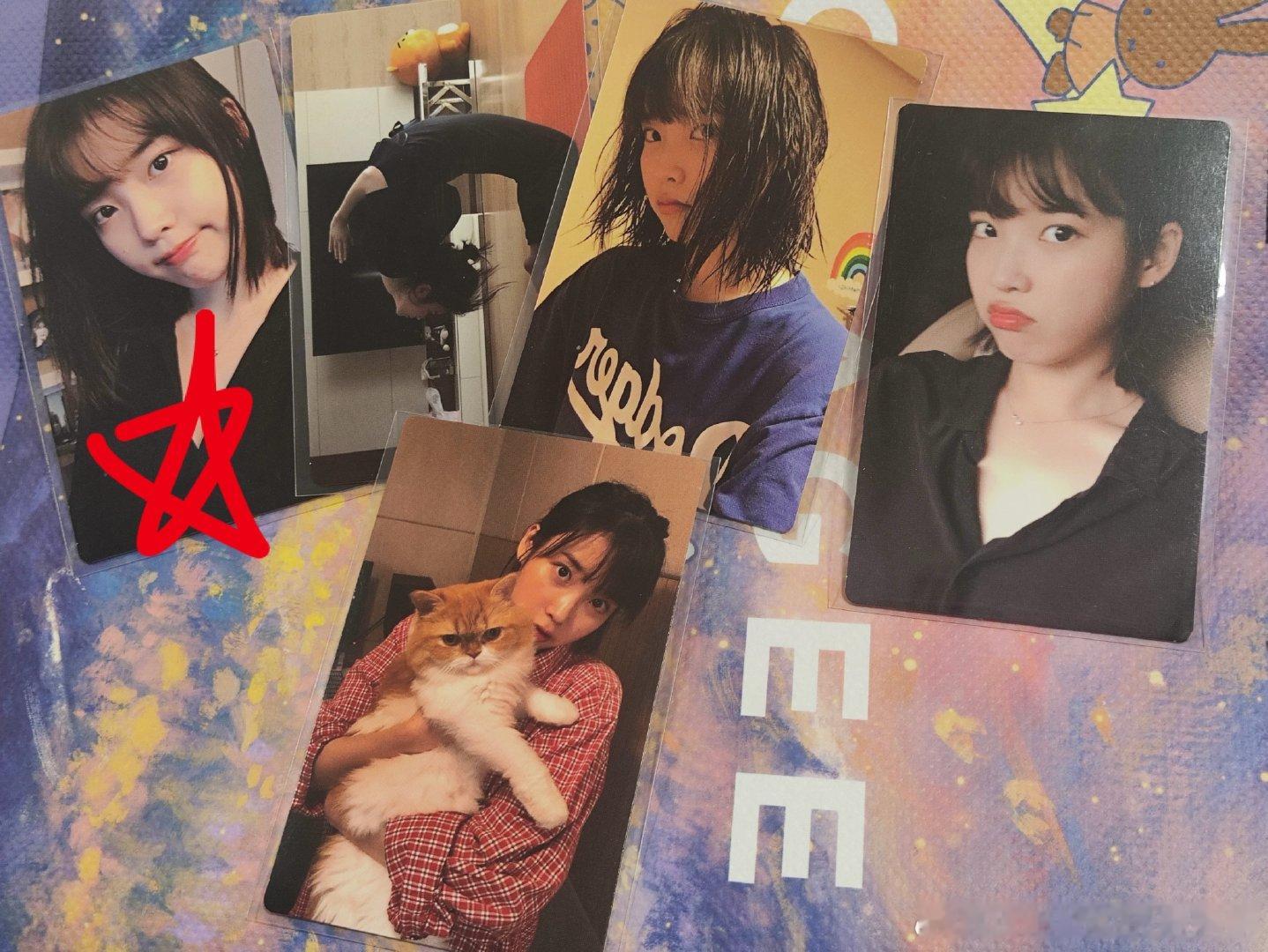 #IU周边中转[超话]#  出9周边抱猫set 标记大瑕 3000包邮不包手续费
售出不退不换 跑单20% 概不售后 不单出 ​