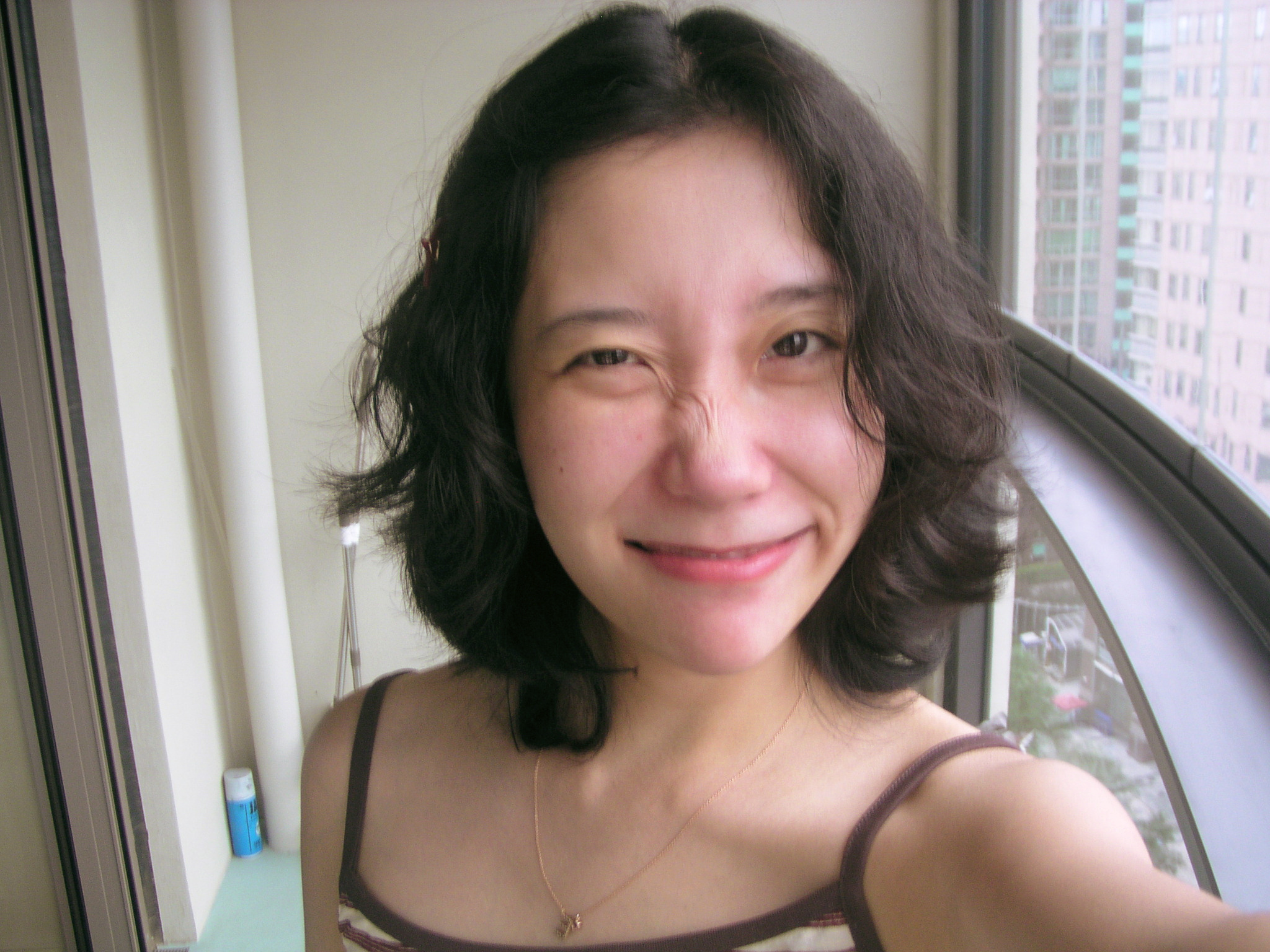 用ccd自拍了一小下❤️🤭 原因是对今天睡出来头发卷度很满意！ ​​​