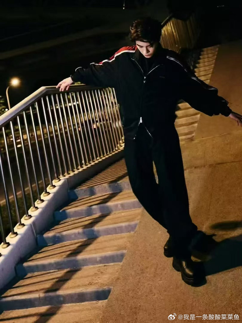 #丁禹兮[超话]#  愿你永远是个自由的少年 ​