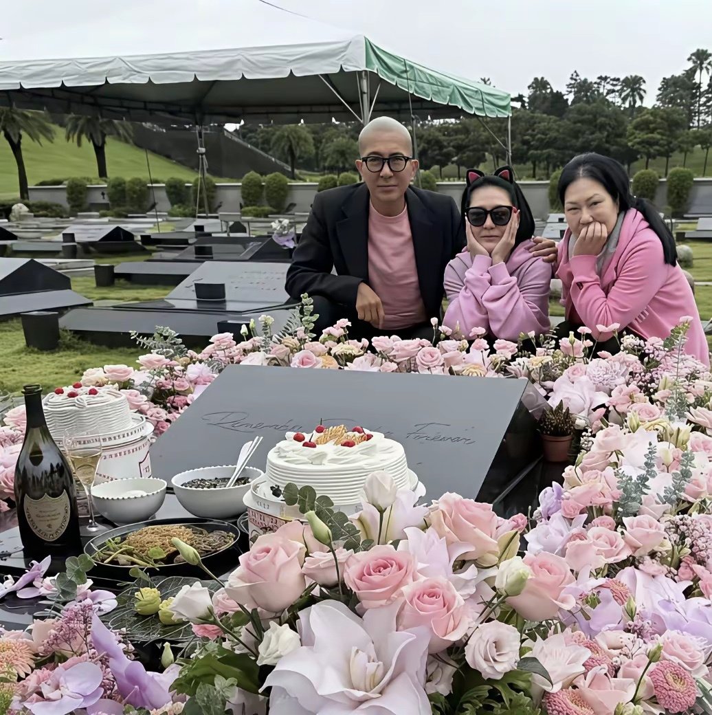 小S携家人穿粉装为大S庆生，具俊晔身形消瘦，S妈显得毫无精神 ​​​