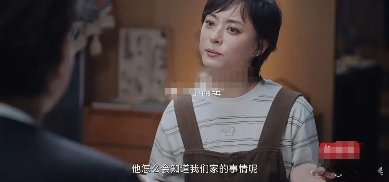 孙俪，引发热议！

10月21日，孙俪引起热议，原因是她在访谈中透露，女儿小花曾因校园里流传的父母婚变，焦虑到不敢开口询问却独自闷在心里，直到老师察觉异常才被发现。

网上关于邓超孙俪婚变的不实新闻被同学家长当作谈资讨论，继而传入校园，小花被同学反复追问“你爸妈是不是要离婚了”？

孙俪在杨澜访谈节