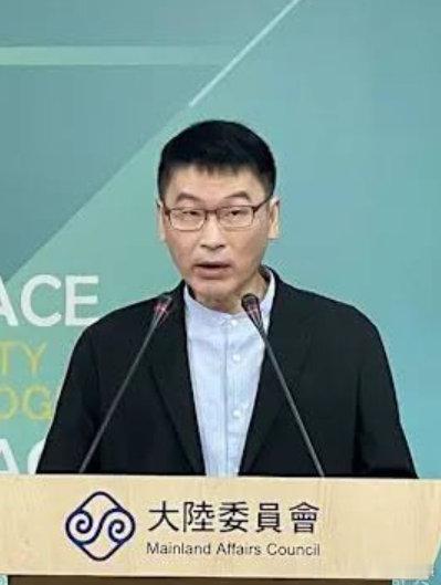 今年#国庆节# ，许多台湾艺人陆续发文祝贺，而台独“绿委会”梁文杰叫唤，已掌握19人的帖文，还威胁要查处。
发帖的艺人包括吴奇隆、吴慷仁、陈妍希、张晨光、黄安、刘畊宏、欧阳娣娣、汪东城、何润东、朱孝天、林瑞阳、张庭、刘乐妍等。
#中国台湾省##黄媒不会说的真相# ​