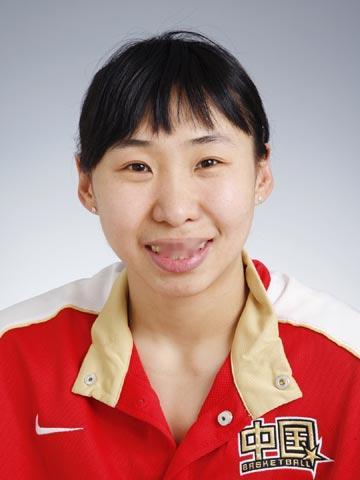 中捷险胜却让人憋屈？犯规多、命中率低！看完苗立杰，才懂当年女篮有多狠



昨晚的中捷女篮大战，虽然加时险胜，但看得人真是心惊肉跳。除了韩旭在内线一柱擎天，杨舒予的绝平上篮也算可圈可点。但全队过多的犯规和惨淡的命中率，实在让人揪心。

看着现在这支在场上略显挣扎的队伍，我的思绪不禁飘回了过去。想起了