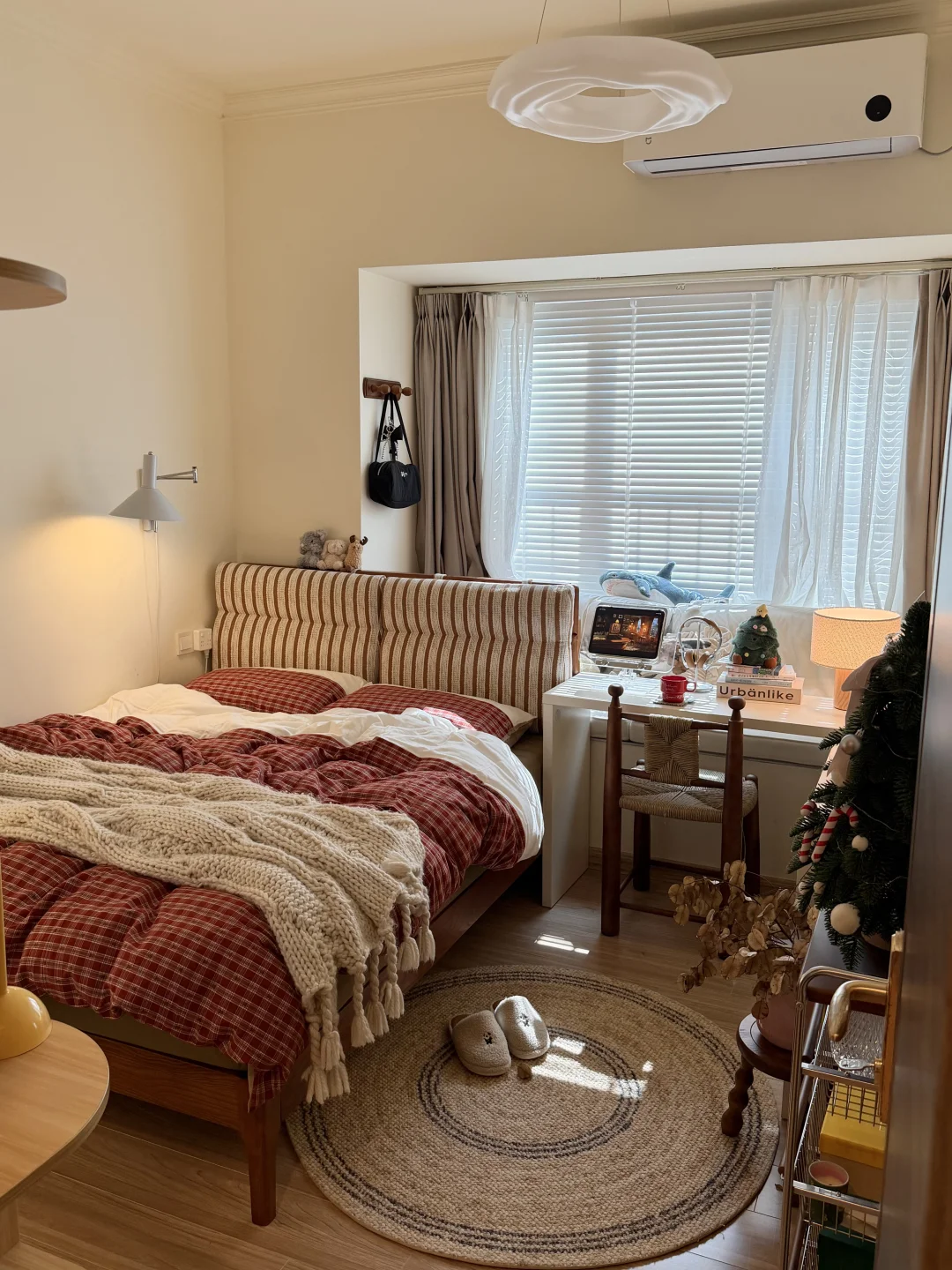 8㎡小房间🧺 双枕实木床真好睡！！