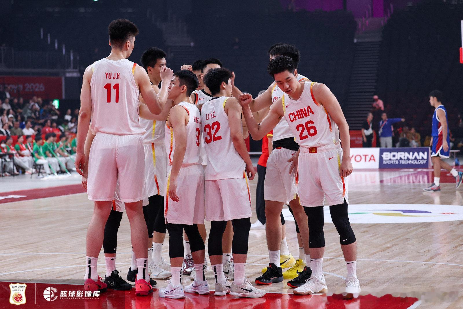 #名古屋亚运会# 亚运会小组赛第三场，中国男篮105-61战胜菲律宾男篮。#一路向征程# 
本场比赛，李悦洲拿到11分5篮板4助攻，余嘉豪9分2助攻。 #浙江稠州男篮[超话]# ​