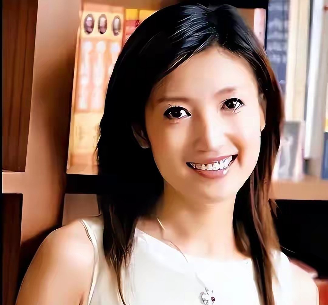 原来他俩已离婚，如今一个终生未再娶，一个嫁同行不再丁克生儿子 ​