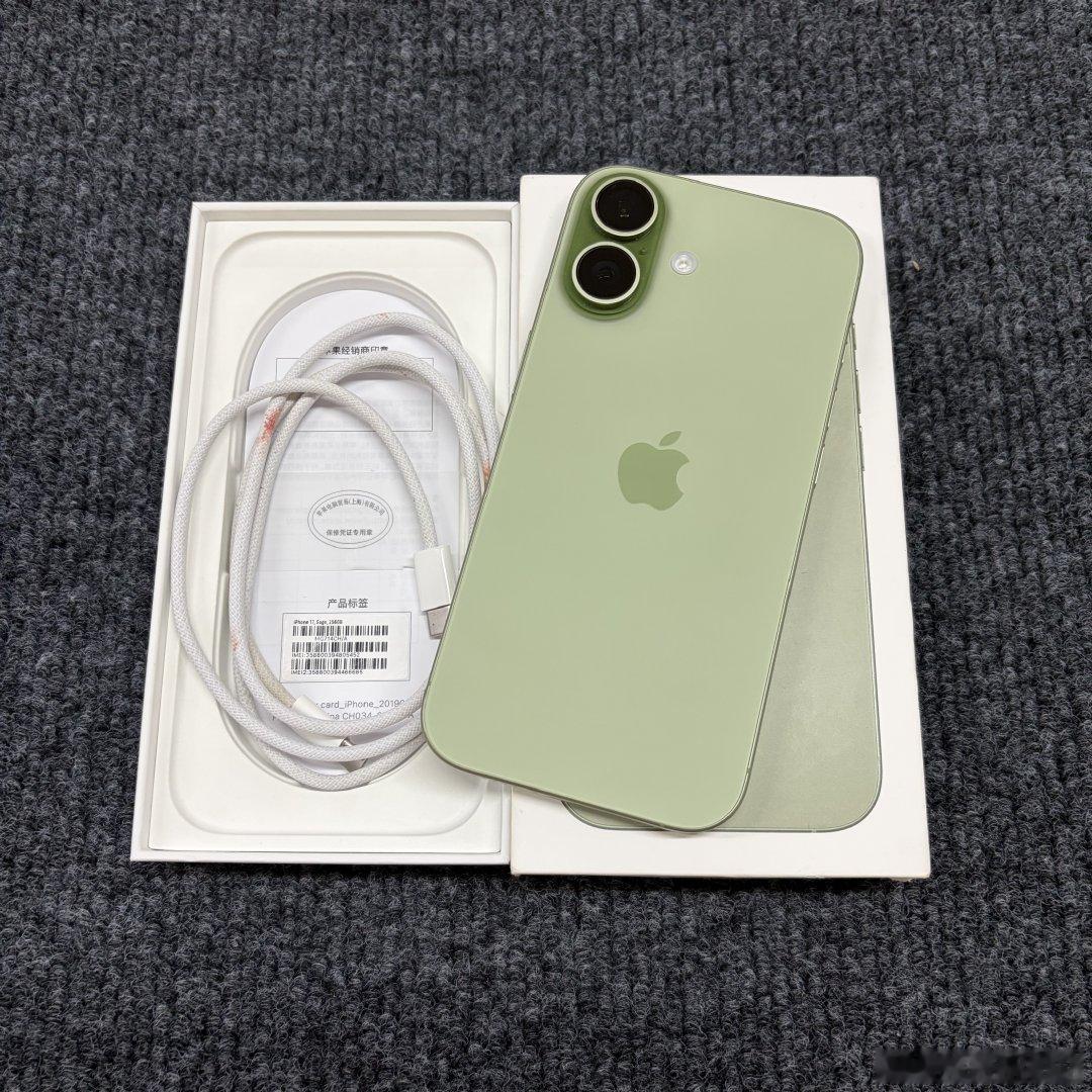 iPhone 17 鼠尾草绿色 256G
​
​国行全网通 外观99新 电池效率93% 全套4Xxx ​