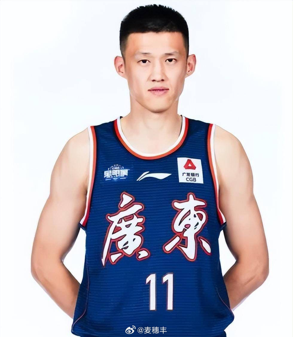 欢迎周队归来！爱你，永远的广东11号！[加油][加油]#周鹏回归广东宏远##广东男篮签约周鹏##广东宏远[超话]# ​