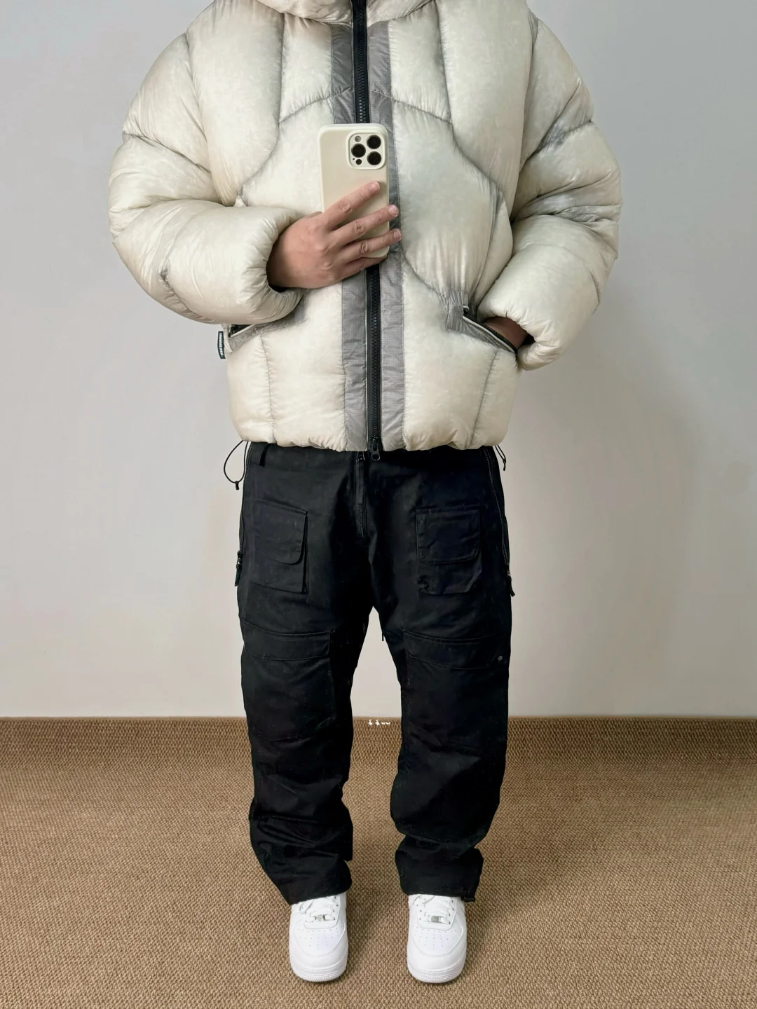 冬季黑白配｜羽绒服穿搭